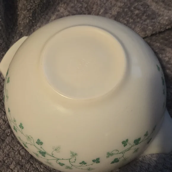 Large ivy Cinderella  bowl (13 inches) - Picture 6 of 10